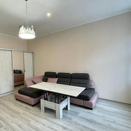 Apartments On Sholom Aleikhema 리비프 외부 사진