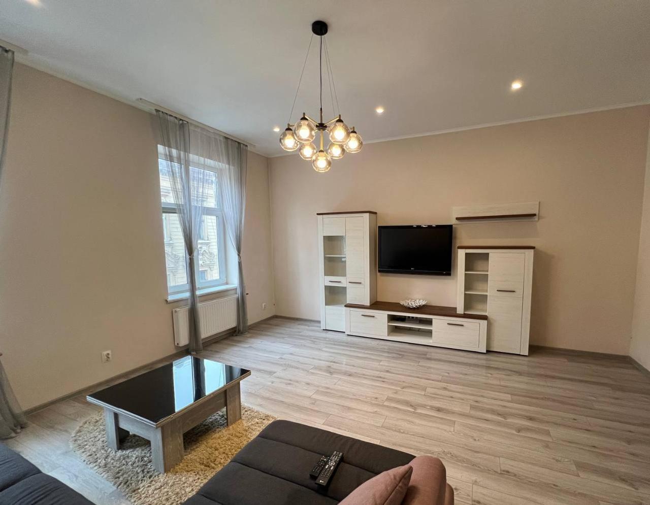 Apartments On Sholom Aleikhema 리비프 외부 사진